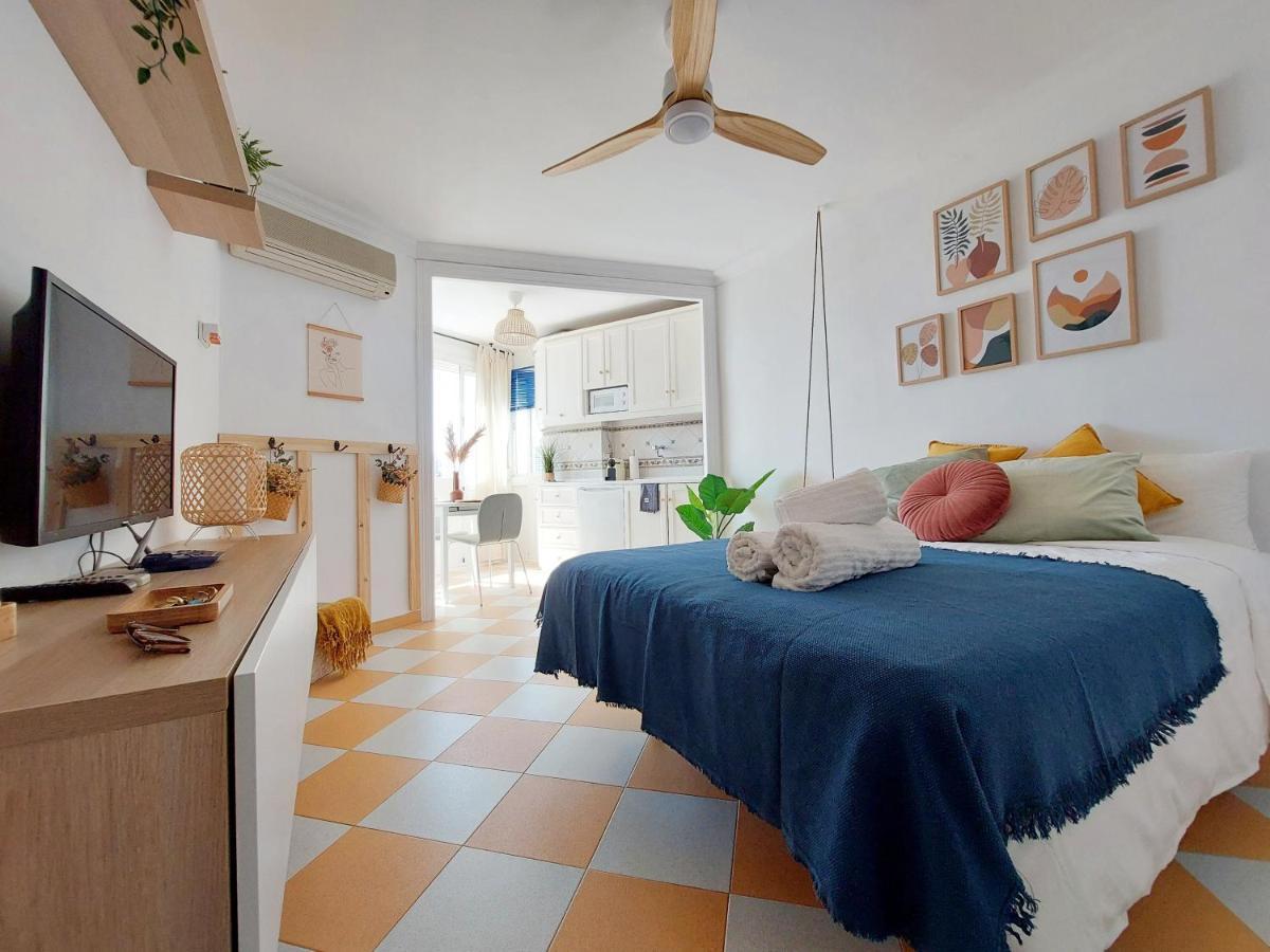Nice And Cozy Studio At The Beachfront Benalmadena Exterior photo