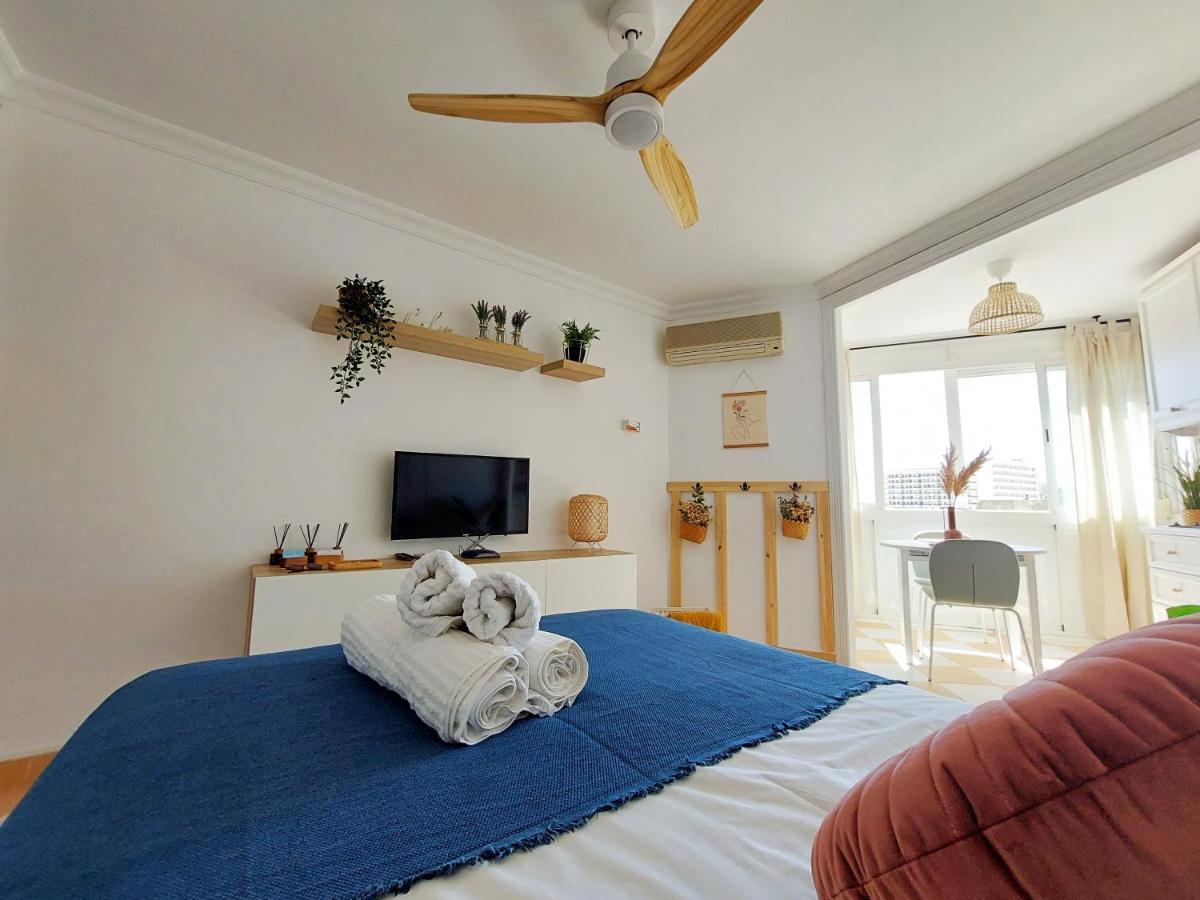 Nice And Cozy Studio At The Beachfront Benalmadena Exterior photo